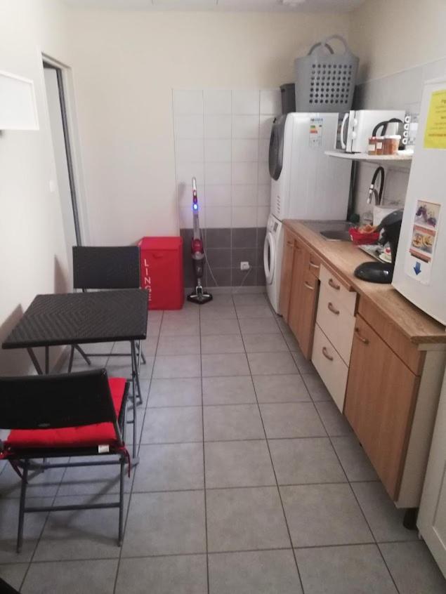 Chambre Avec Salle De Bain Privatisee Avec Petit Dejeuner Compris オーソンヌ エクステリア 写真
